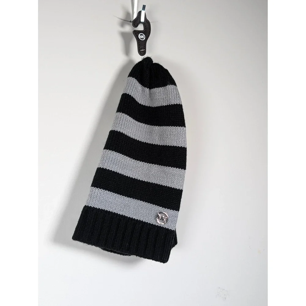 Michael Kors Mens Beanie Striped Knit Acrylic Black Gray Metallic Logo OS Hat